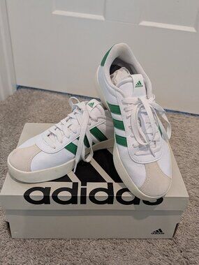 Adidas Womens VL Court 3.0 - Size 8 - EUC